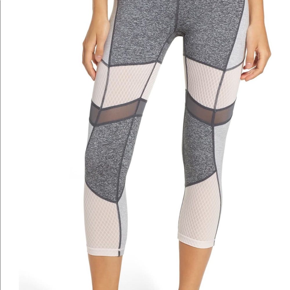Zella Turning point high waste Capri leggings